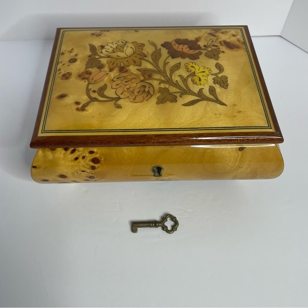 Reuge Wooden Jewelry Music Box with Cream Accents - Picture 8 of 13